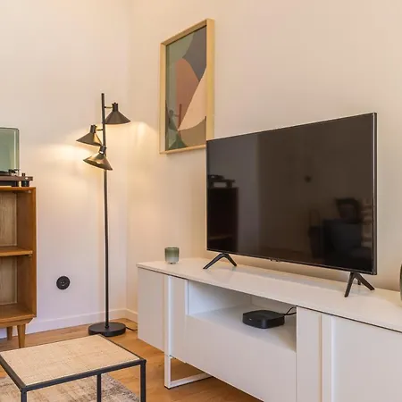 Apartment Charming Design Lisbon